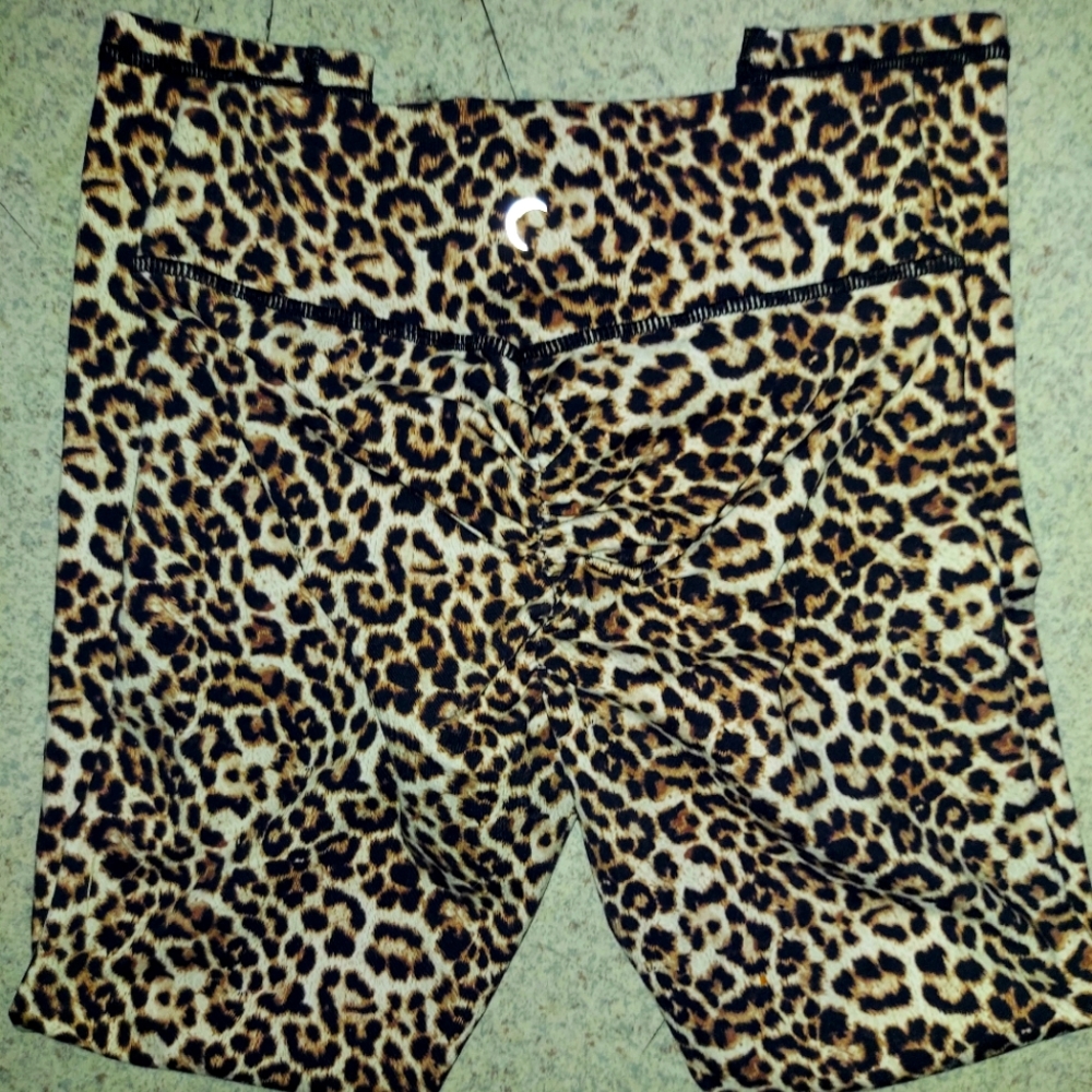 Leopard leggings